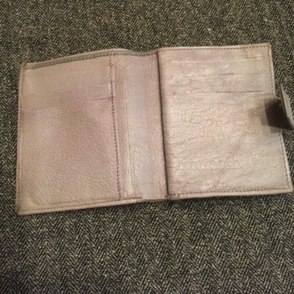 KENNETH COLE wallet - Picture 3 of 4